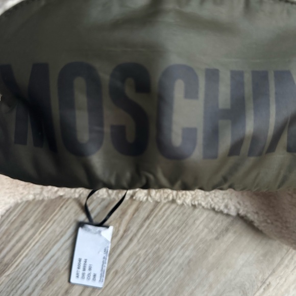 Moschino fur hat - Picture 6 of 6